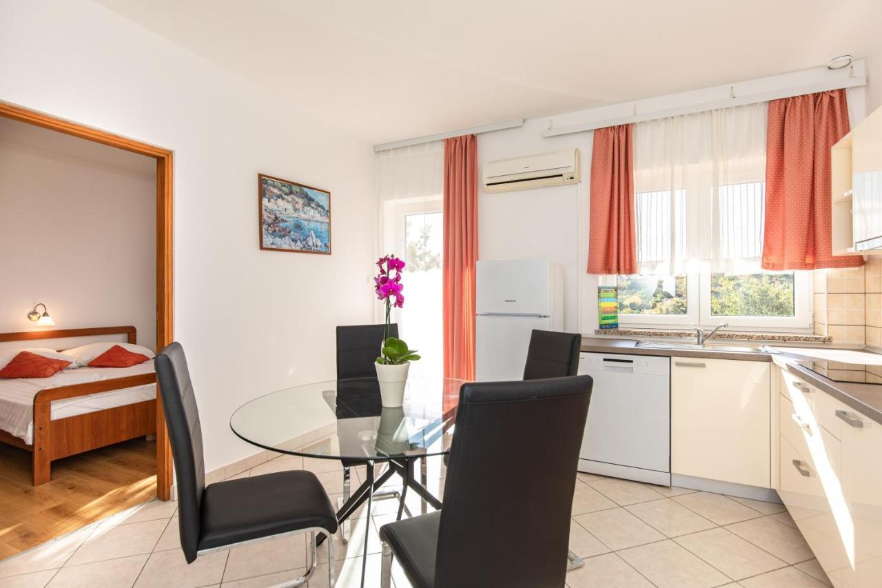 Apartments With Pool Ivana Krk Krk Town Bagian luar foto